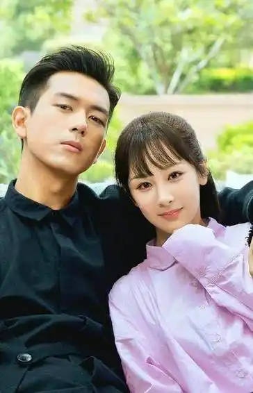 杨紫转发4年前的动态为李现庆生,是懒还是友谊纯洁过头?