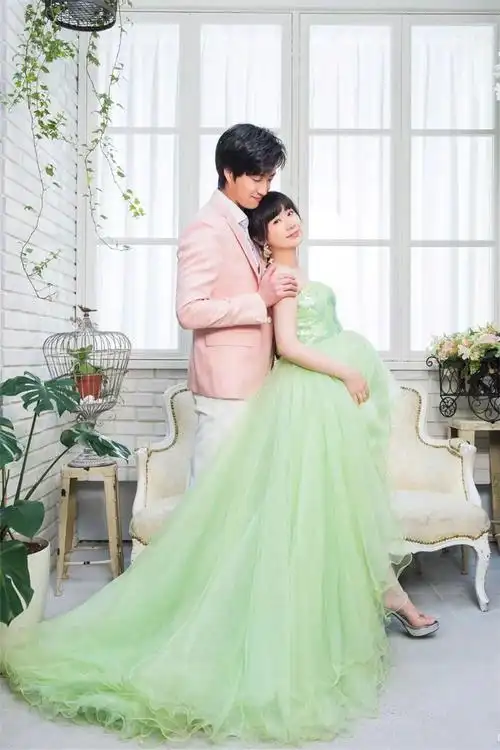 女明星孕期写真福原爱甜美张嘉倪清新小燕子李晟穿成最潮孕妈