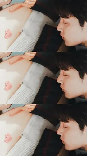 肖战三格背景图