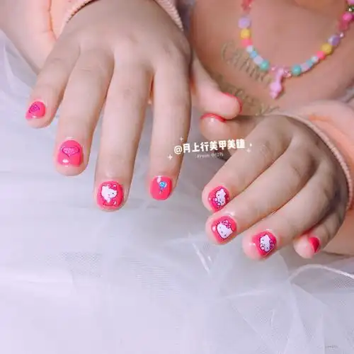 儿童卡通美甲凯蒂猫