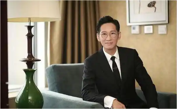 王劲松第一太监光环背后有一个男人功不可没不得不提