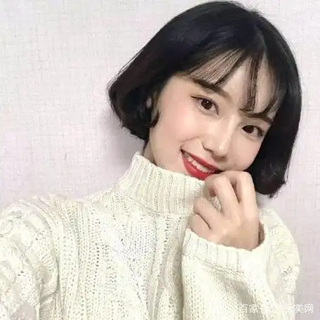 特别是内扣的波波头短发,更是小脸首选发型,那你的脸型适合内扣短发吗