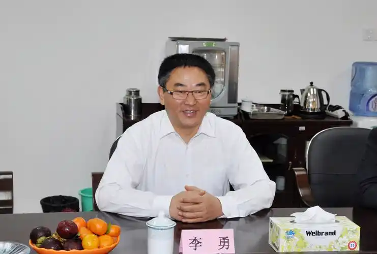 虎门沙角部队周建红政委一行来我院交流工作