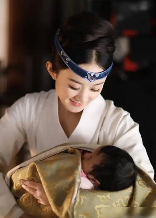 重看知否才发现赵丽颖抱着团哥这组照片根本不像演的好真实