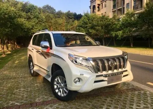 17款丰田霸道2700演绎舒适越野攀登新高度