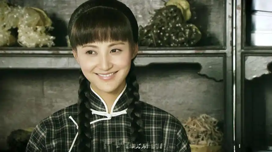 风雨上海滩全集免费观看爱奇艺(《风雨上海滩》首播,靳东也拍过神剧