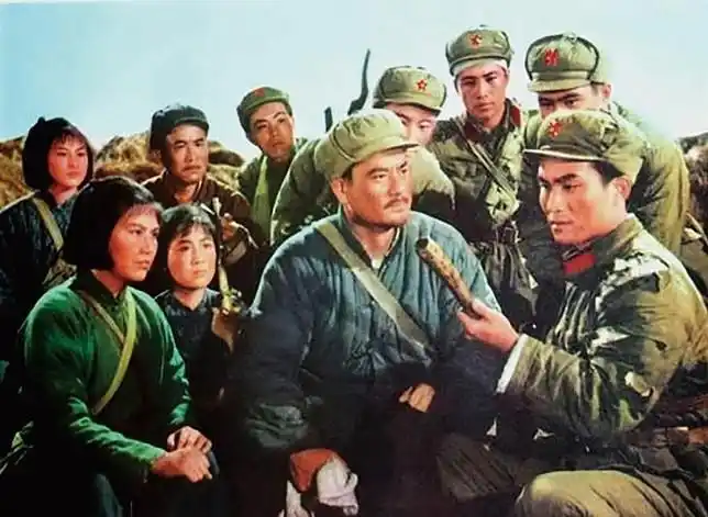 了电影《黑山阻击战》,黑山阻击战是辽沈战役中一段特别惨烈的战斗