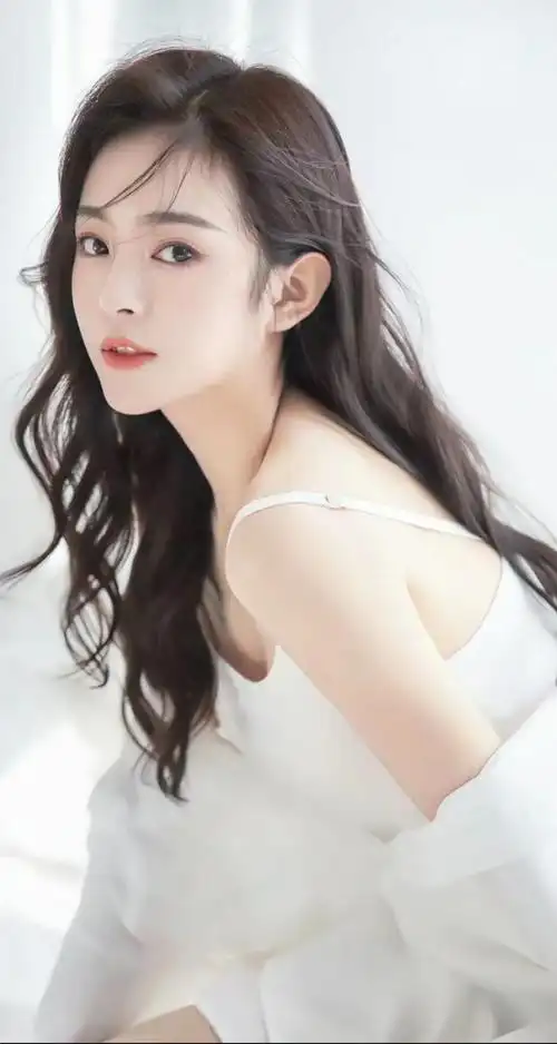 清纯女神气质美女颜值秀场美女写真日常穿搭