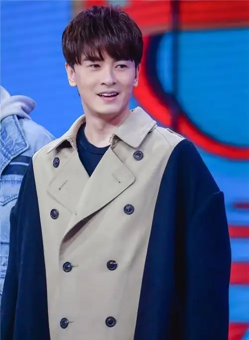 郑元畅快乐大本营化身外卖小哥秒破游戏bug