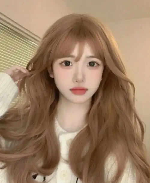 然后以橙色棕色灰色为主色调,颜色既有质感灰感的同时还会偏暖~真的谁