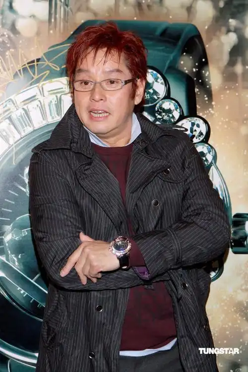 tam),1950年8月23日生于香港,籍贯广东新会,中国香港男歌手,音乐人