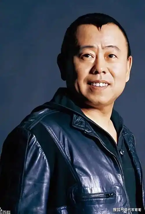 "豪门太太"潘阳:被父亲潘长江"逼婚"嫁入豪门,如今过的怎样?