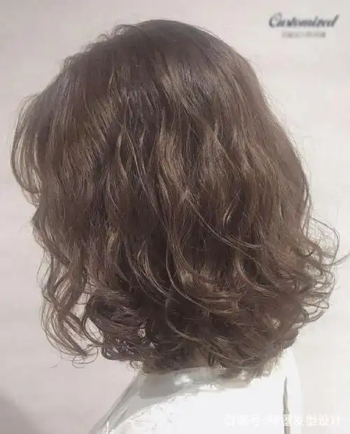 烫发经典,中发慵懒风烫发,好看易打理