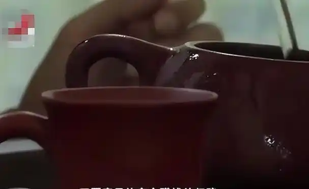 2019年,两名年轻男子做生意轻松赚2亿,最后却因诈骗罪