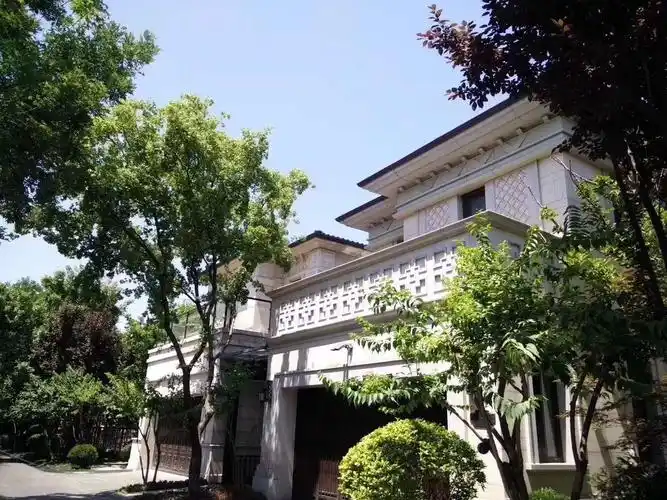 龙湖颐和原著豪装独栋别墅出售～颐和园东边50米处典藏家族传世大宅