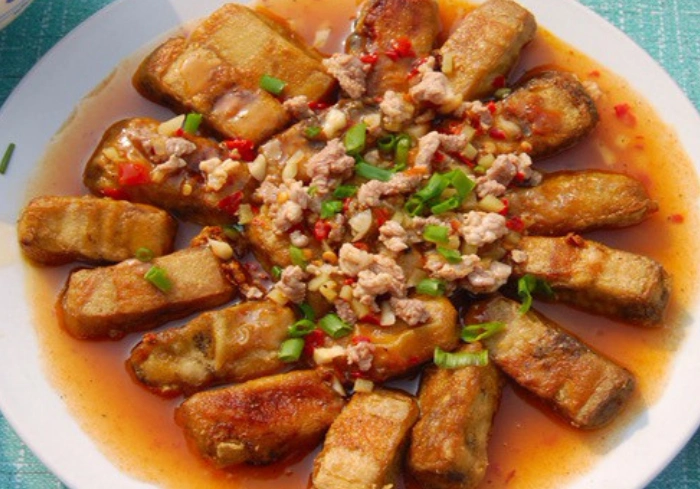 安徽非常驰名的传统特色佳肴——虎皮毛豆腐