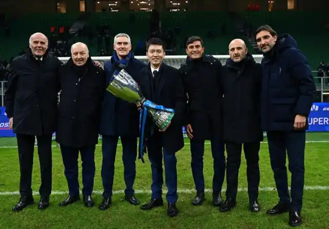 意甲好老板张康阳与国米全队聚餐连战4强敌警惕3线丢冠