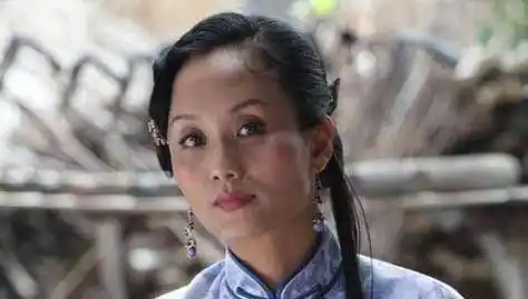 被当没演技花瓶,今成娱乐圈的老戏骨_李颖_金沙_低调