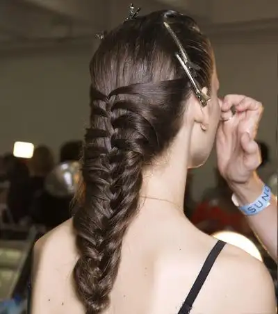 值得收藏的编发发型图片片