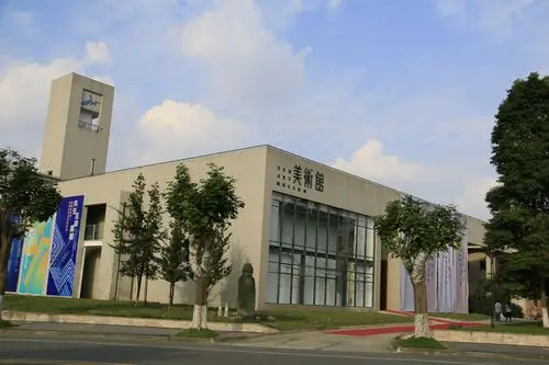 难忘四川大学母校恩喜看旧貌焕新颜