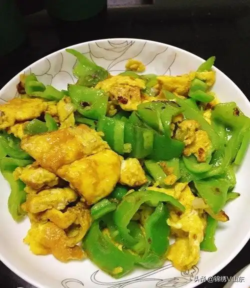 餐桌上深受家人喜爱的几道家常菜,好吃不油腻,美味简单超下饭