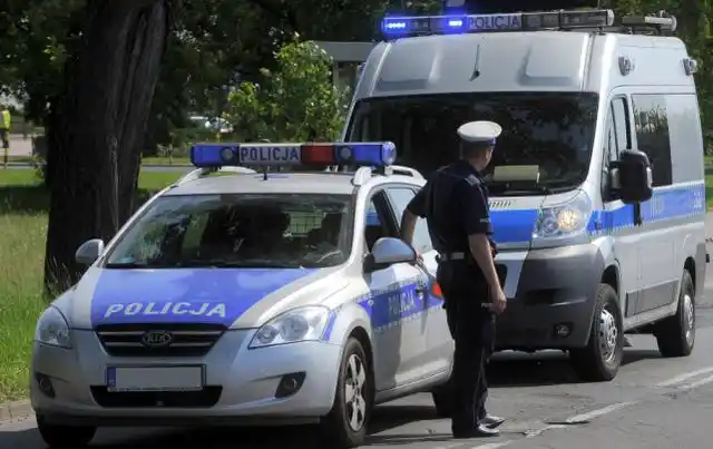 波兰惊现无头生物,引民众恐慌,警官赶到后发现事情远超他们想象