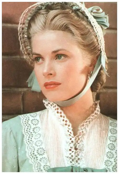 出身名门的她,既是好莱坞巨星又嫁给亲王,堪称童话的代名词