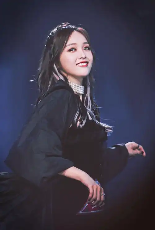 吴宣仪《创造101》高清图片