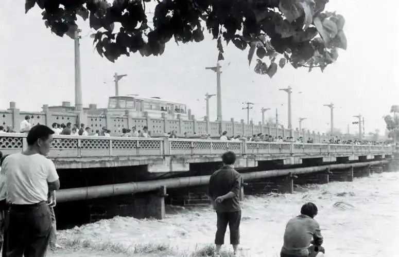 老成都记忆:黑白照片中的成都,都是我们儿时的回忆