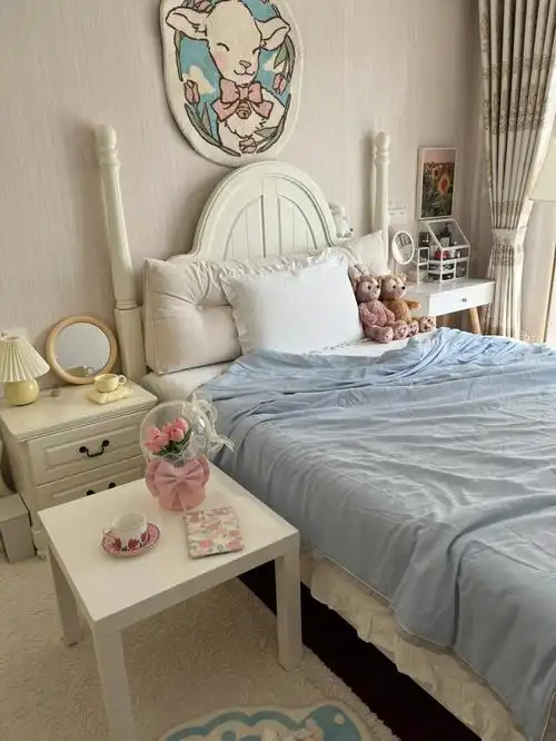 简单温馨的卧室大家会喜欢吗