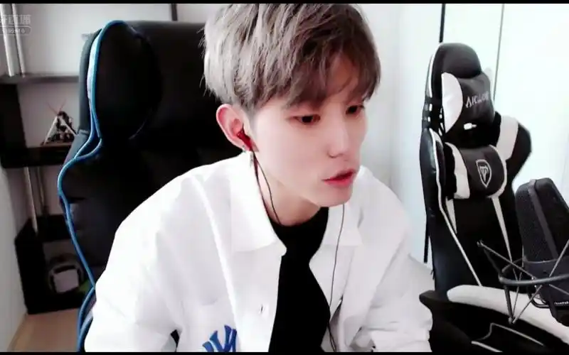 虎牙李俊2021042114时0分不忘初心坚持华星李俊kkt不忘初心坚持