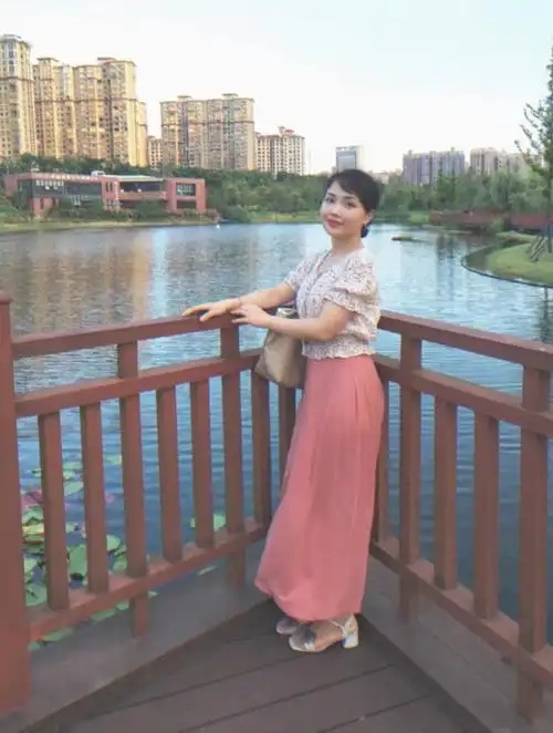 四十岁的女人依然可以像花儿一样美丽