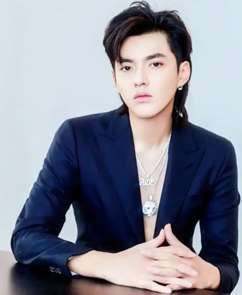 吴亦凡二审维持原判,家属现身旁听,李恩再发长文"开撕"都美竹