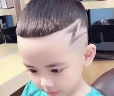 宝宝板寸头发型图片大全,小男孩子平头发型