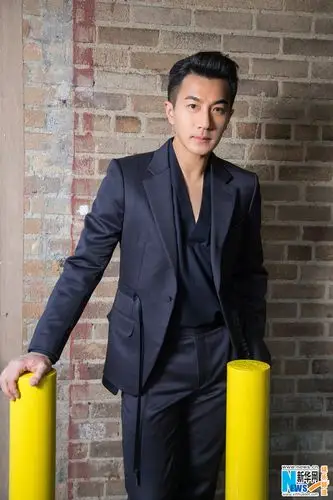 刘恺威纽约街拍从容优雅尽显绅士品格