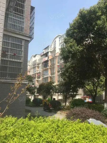 新世纪花园晨莺小区