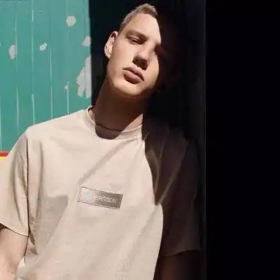 街头范欧美寸头男——轮廓诱惑