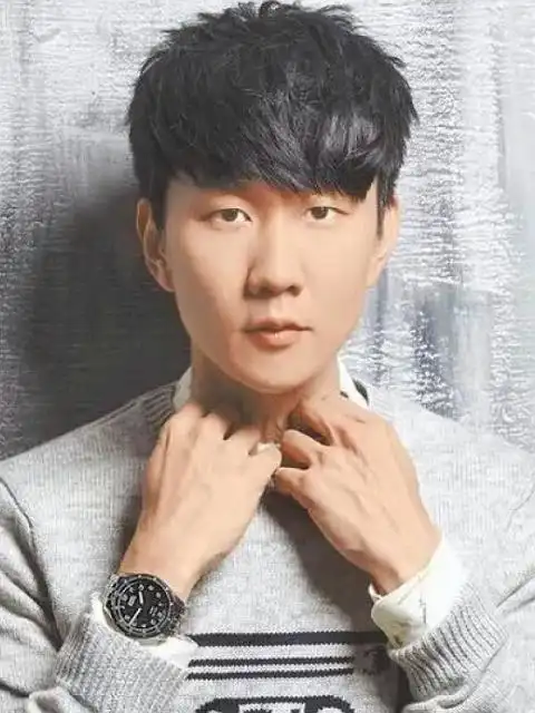 林俊杰的正面照,又怎么一个帅字能形容呢.