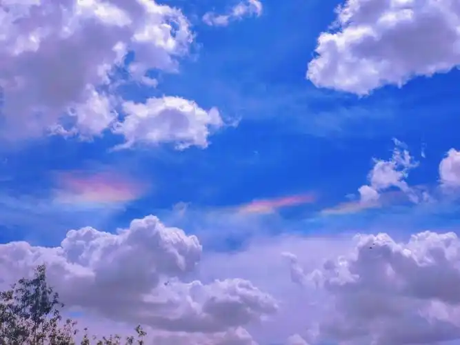 捕捉到的彩虹云朵78