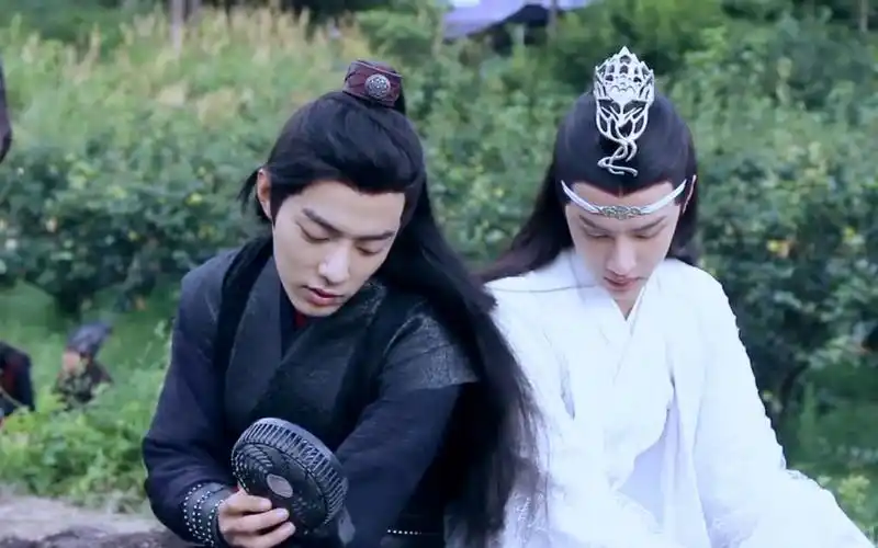 博君一肖:陈情令花絮版倾城一笑,肖战王一博真的甜到炸!