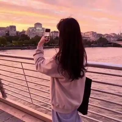 女头侧脸长发高清 好看的女头森系侧脸系列 - 女生头像 - 潮人个性网