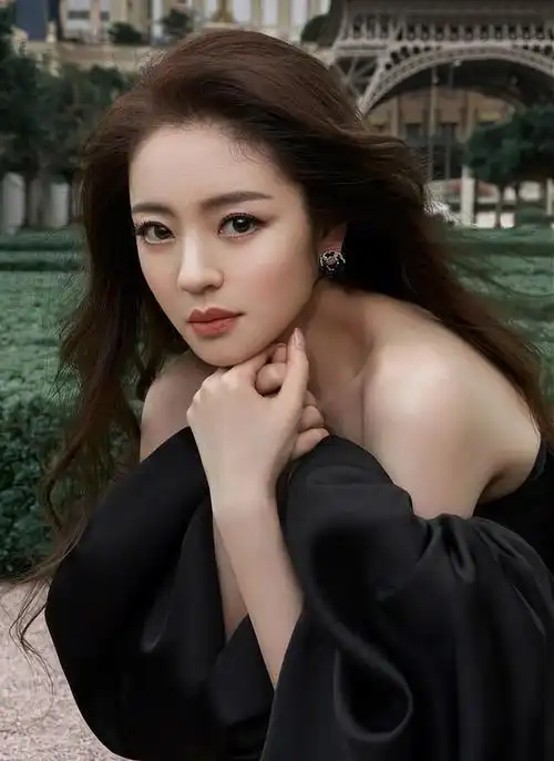 安以轩的惊艳美照,楚楚动人!__财经头条