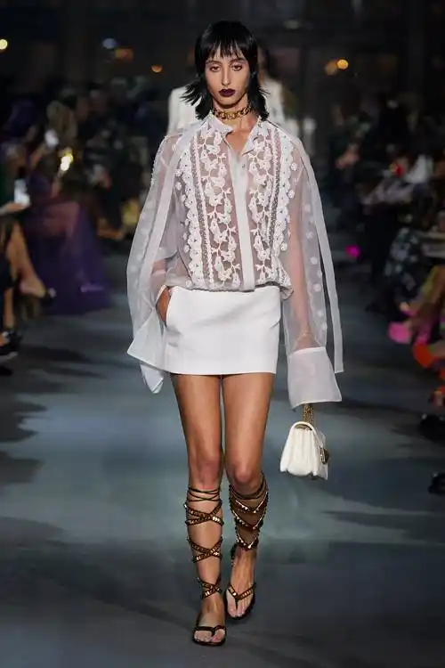 valentino 2022春夏系列-服装巴黎时装周-服装设计网