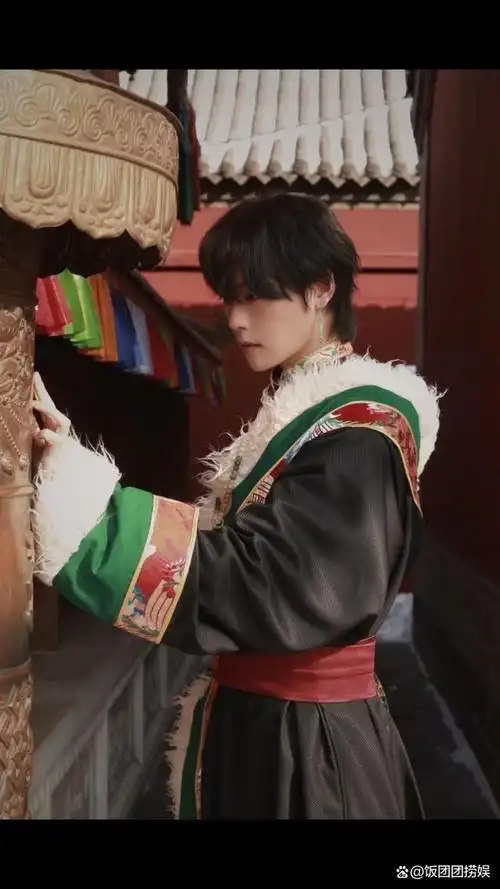 日前,肖宇梁特别在自己生日当天发布了一组他个人拍摄