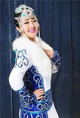 歌手火苗格格个人资料,青年歌手格格火苗 - 歌词译