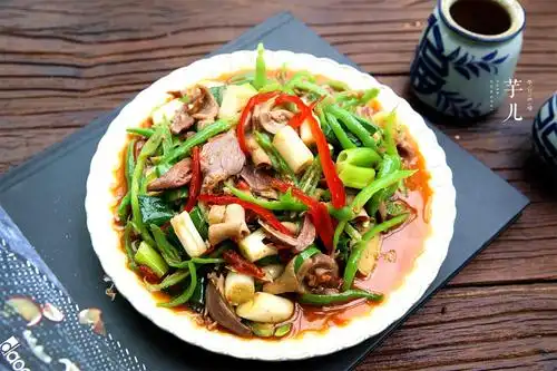 原创爆炒鸡杂最好吃的家常做法,5分钟炒一盘,,香辣过瘾上桌秒光