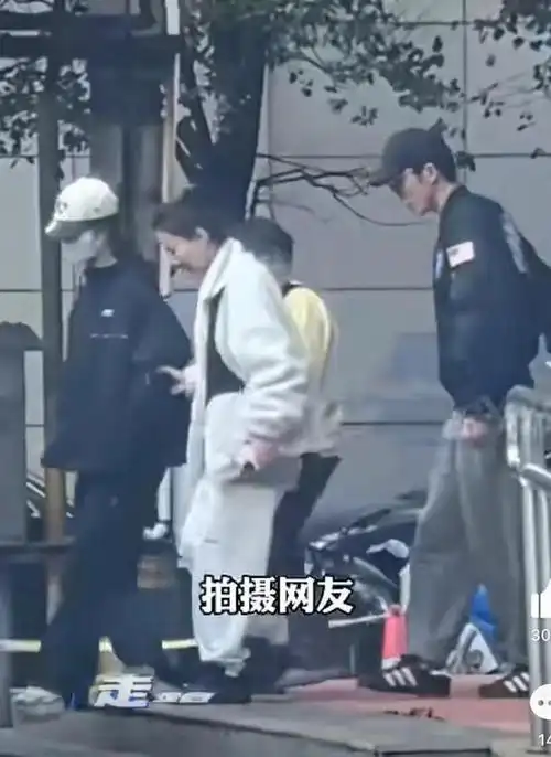 杨紫疑似拍戏受伤,对接透露腰部稍感不适,检查并无大碍|李现|古装剧