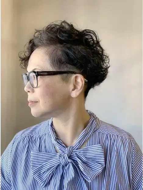 女人过了40岁,看看这三种短发,时尚显年轻|发型|脸型