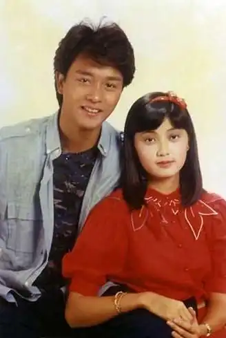 曝张国荣与初恋女友亲密照 女方曾为其自杀