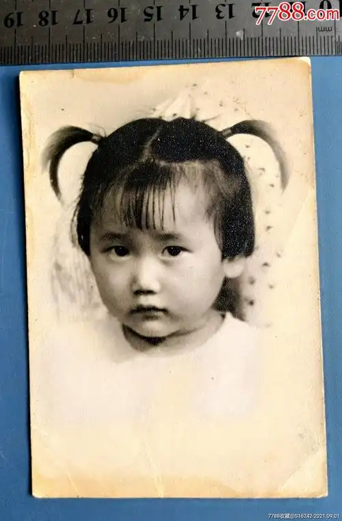 小女孩-价格:8元-se82359310-老照片-零售-7788收藏__收藏热线